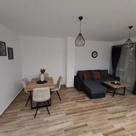 Apartment Lenka *